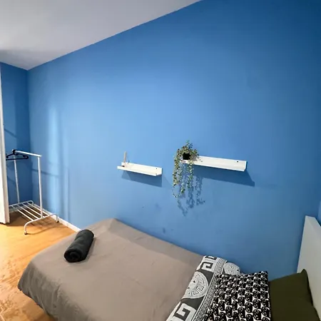 Individual Economica Apartment